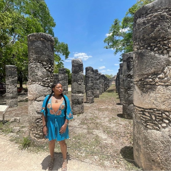 Lonnahoney 🫶 Like this post to be notified for a Posh show 🫶 - Picture 2 of 9